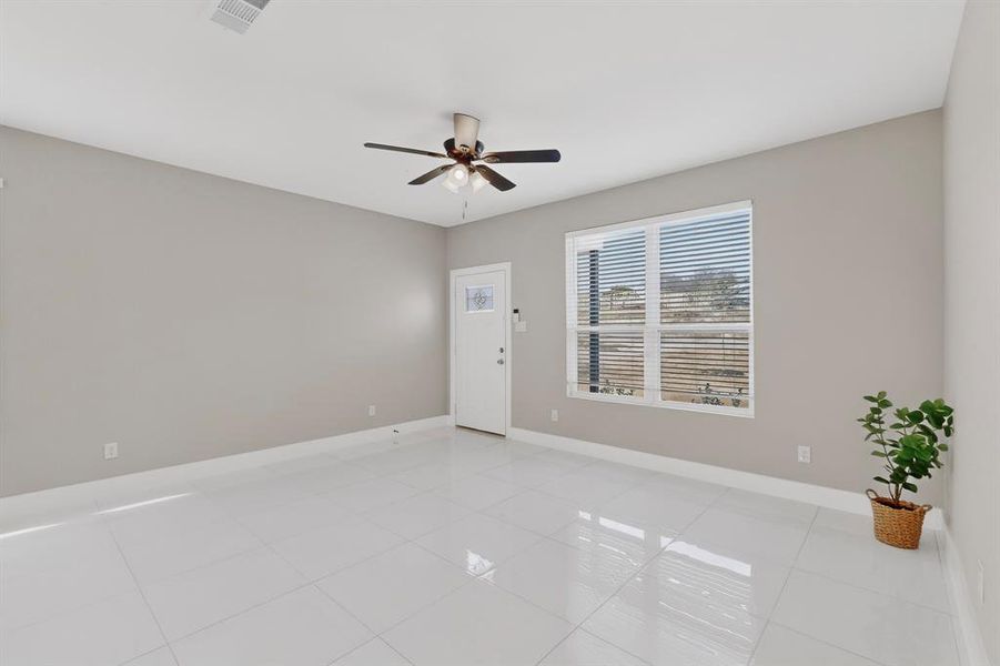 Spacious, unfurnished interior of a new home in , Dallas (Image 14). Spacious, unfurnished interior of a new home in , Dallas (Image 14).