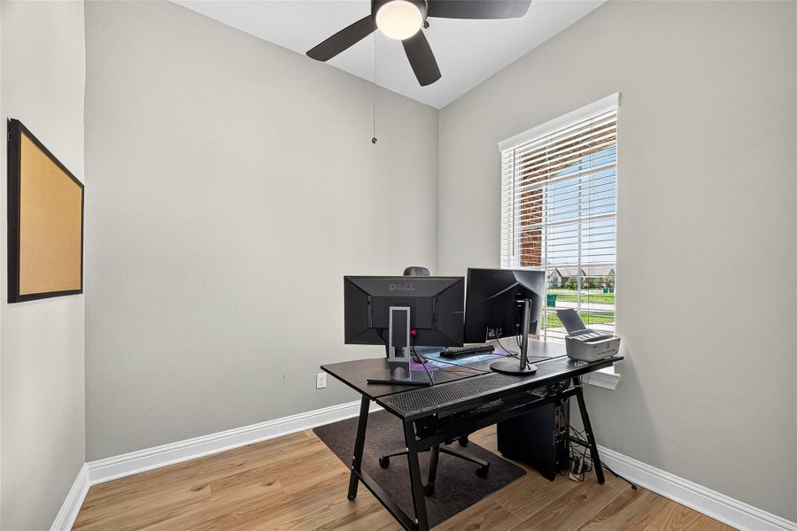 Furnished interior view inside a new home in Sierra Vista, Iowa Colony (Image 39). Furnished interior view inside a new home in Sierra Vista, Iowa Colony (Image 39).
