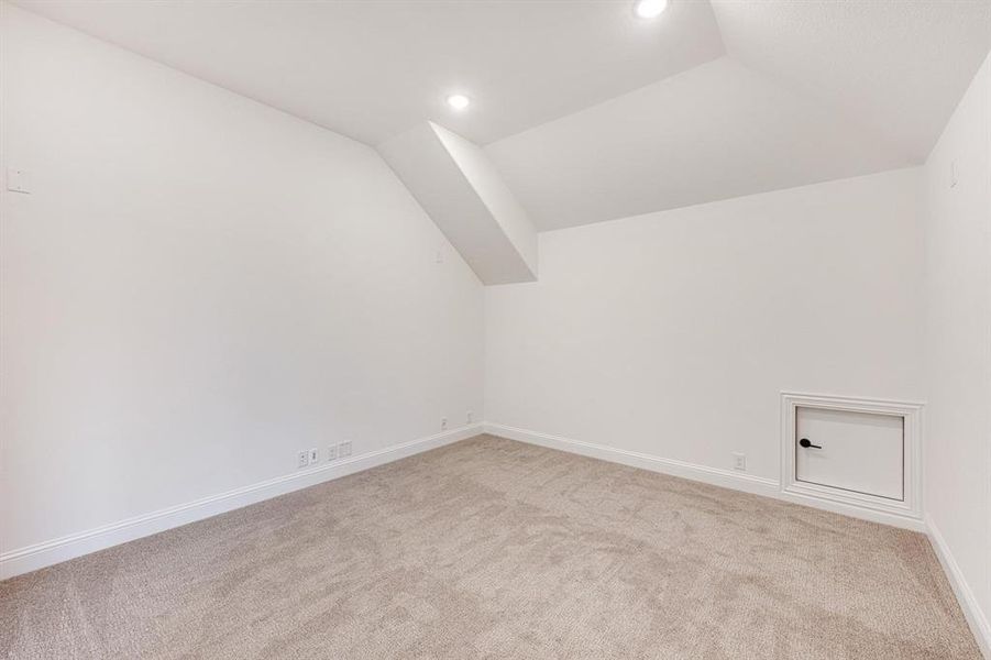 Spacious, unfurnished interior of a new home in Windsong Ranch, Prosper (Image 31).