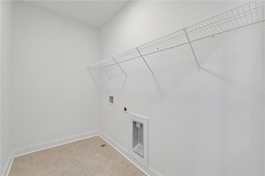 Spacious, unfurnished interior of a new home in Millcroft Townhomes, Buford (Image 13). Spacious, unfurnished interior of a new home in Millcroft Townhomes, Buford (Image 13).