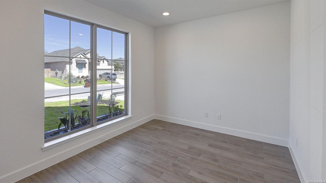 Spacious, unfurnished interior of a new home in Arcadia Ridge, San Antonio (Image 26).