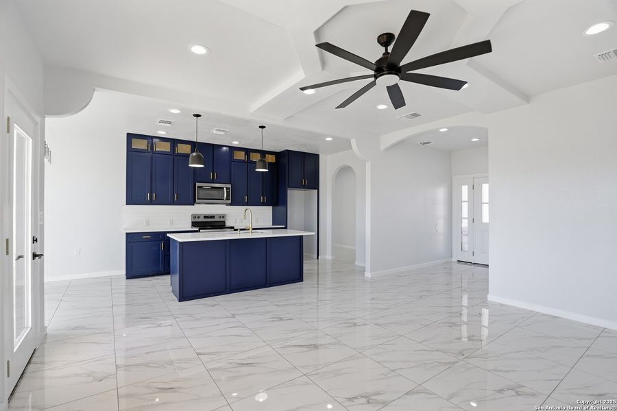 Furnished interior view inside a new home in , Atascosa (Image 8).