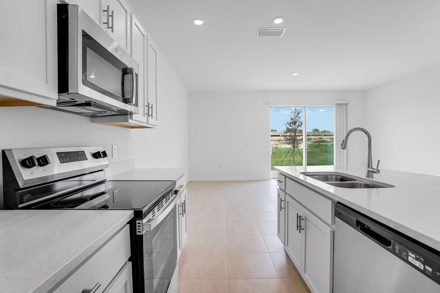 Furnished interior view inside a new home in Waterstone Townhomes, Groveland (Image 7).