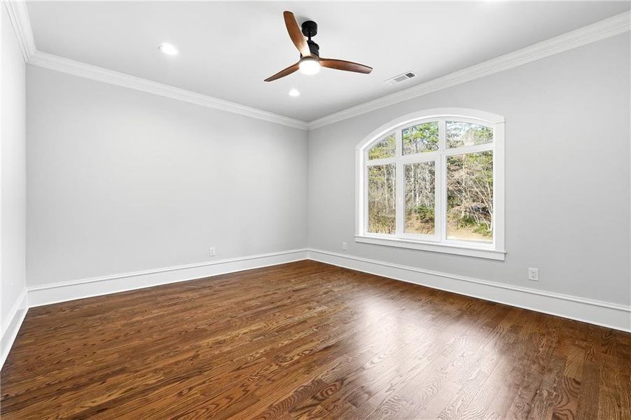 Spacious, unfurnished interior of a new home in , Roswell (Image 24).