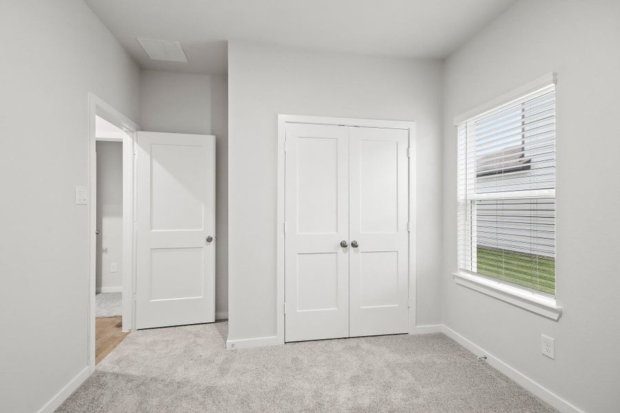 Spacious, unfurnished interior of a new home in Lexington Heights, Willis (Image 16).