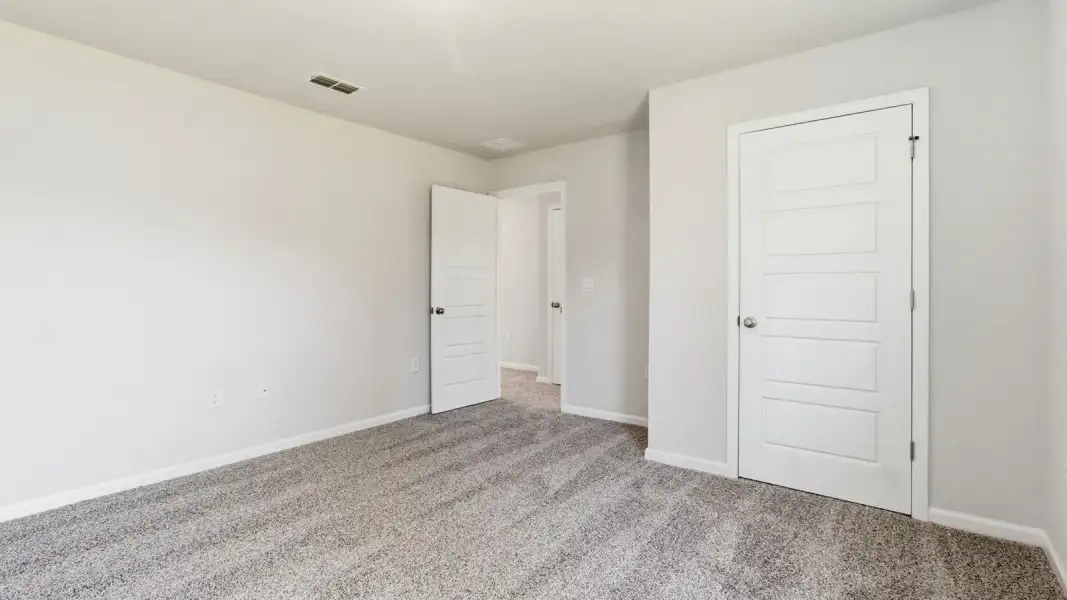 Spacious, unfurnished interior of a new home in Abilene Acres, Tallahassee (Image 26).