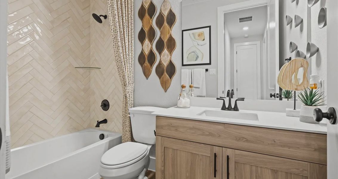 Representative furnished interior of a home built from the Brooke by Chesmar Homes in Meyer Ranch, New Braunfels (Image 17).