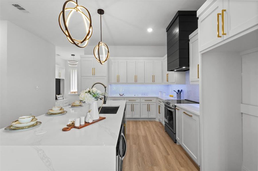 Furnished interior view inside a new home in , Quinlan (Image 7).