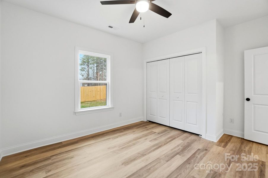 Spacious, unfurnished interior of a new home in , Kings Mountain (Image 27).