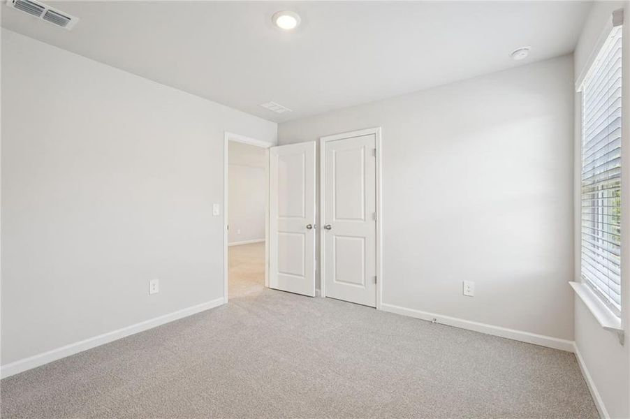 Spacious, unfurnished interior of a new home in Ivey Township, Dallas (Image 44).