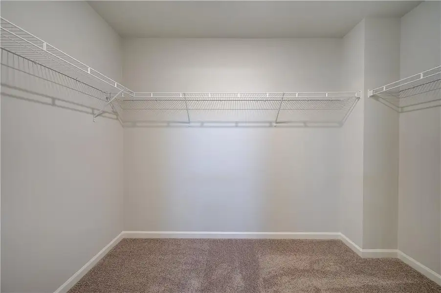 Spacious, unfurnished interior of a new home in Langley Overlook, Loganville (Image 27).