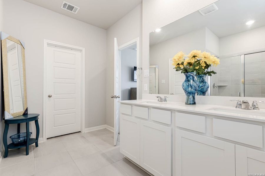 Furnished interior view inside a new home in Remington Ranch, San Antonio (Image 25).