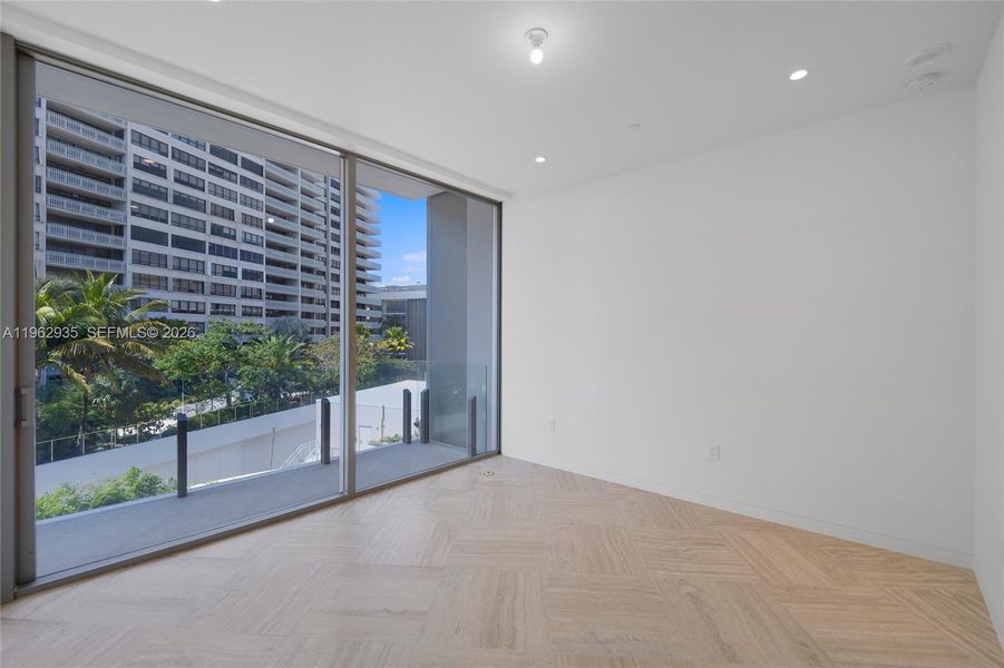 Spacious, unfurnished interior of a new home in , Miami (Image 17).