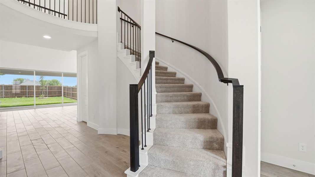 Spacious, unfurnished interior of a new home in The Parks at Wilson Creek, Celina (Image 21).