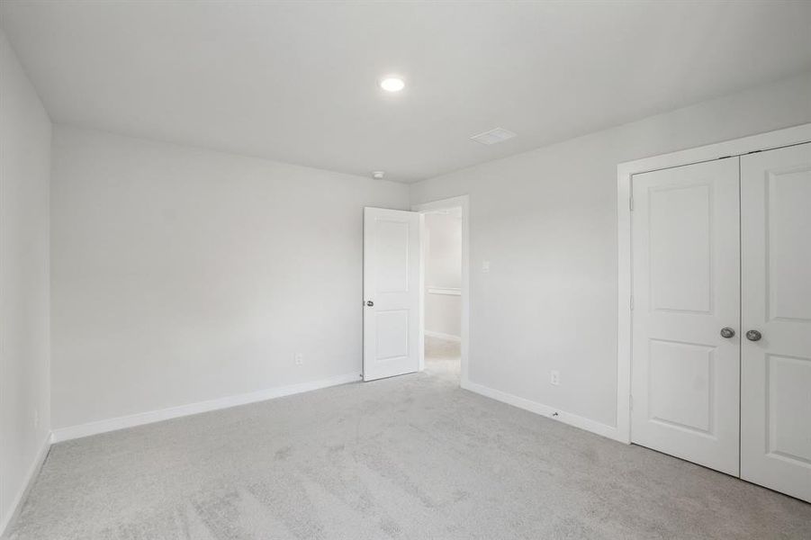 Spacious, unfurnished interior of a new home in Overland Grove, Forney (Image 22).