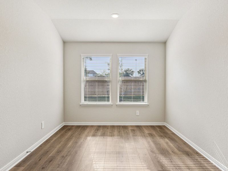 Spacious, unfurnished interior of a new home in Remington Ranch, San Antonio (Image 15). Spacious, unfurnished interior of a new home in Remington Ranch, San Antonio (Image 15).