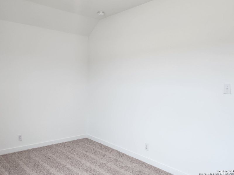 Spacious, unfurnished interior of a new home in Arcadia Ridge, San Antonio (Image 29).