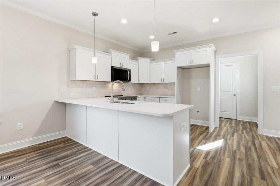 19-606 S Vance St-19