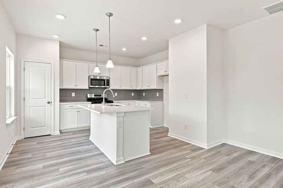 Furnished interior view inside a new home in Hampshire Hills, Columbia (Image 7).