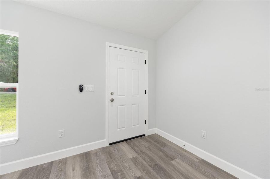 Spacious, unfurnished interior of a new home in , Ocala (Image 20).