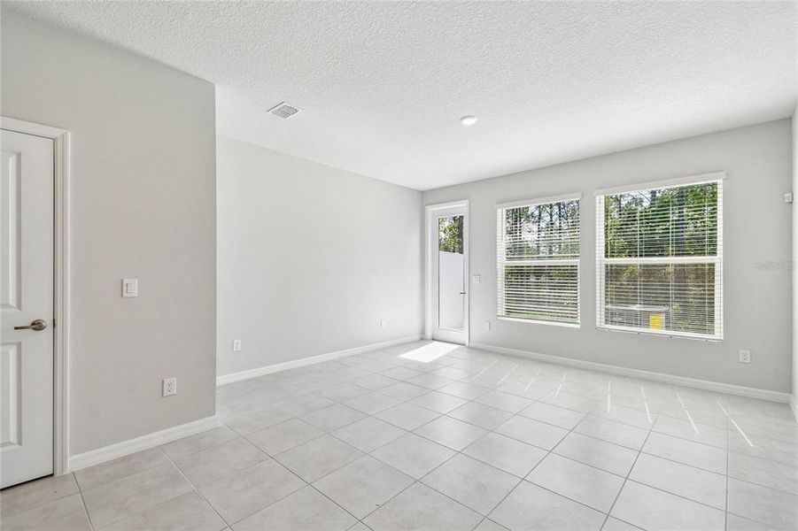 Spacious, unfurnished interior of a new home in Preserve at The Cays – The Driftwood Series, Daytona Beach (Image 19). Spacious, unfurnished interior of a new home in Preserve at The Cays – The Driftwood Series, Daytona Beach (Image 19).