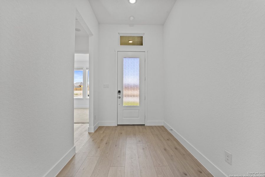 Spacious, unfurnished interior of a new home in , New Braunfels (Image 19). Spacious, unfurnished interior of a new home in , New Braunfels (Image 19).