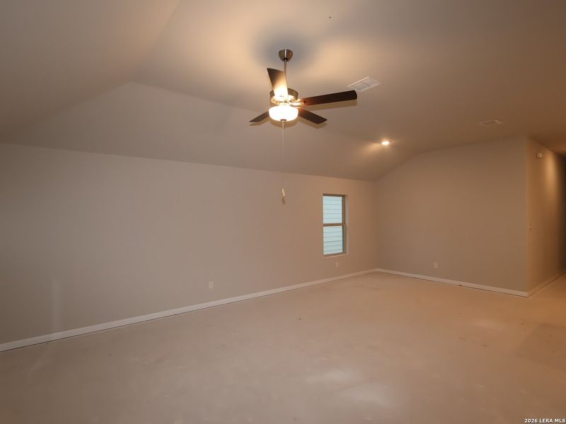 Spacious, unfurnished interior of a new home in Mesquite Ridge, San Antonio (Image 15). Spacious, unfurnished interior of a new home in Mesquite Ridge, San Antonio (Image 15).