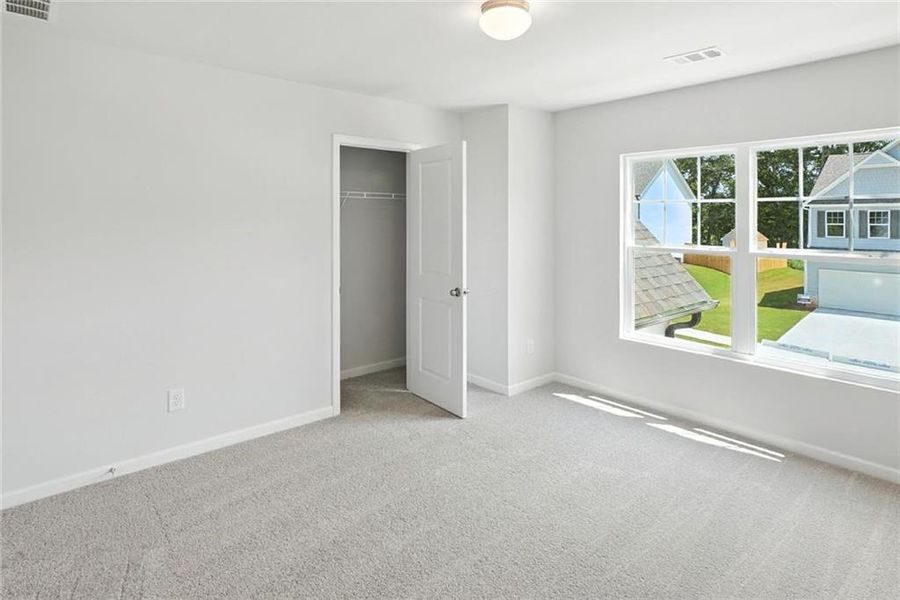 Spacious, unfurnished interior of a new home in , Jefferson (Image 15).