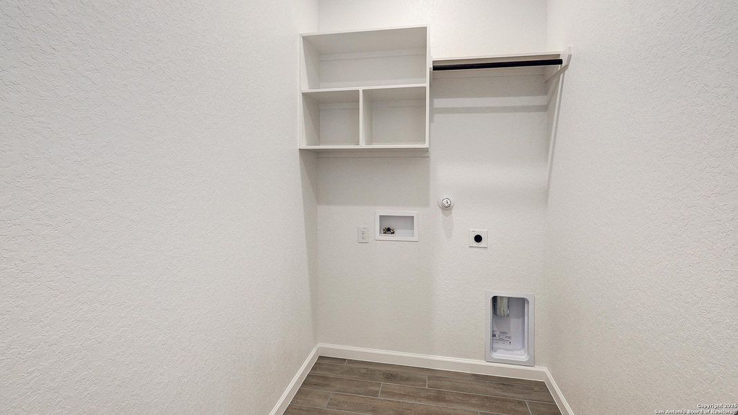 Spacious, unfurnished interior of a new home in Arcadia Ridge 50', San Antonio (Image 26). Spacious, unfurnished interior of a new home in Arcadia Ridge 50', San Antonio (Image 26).