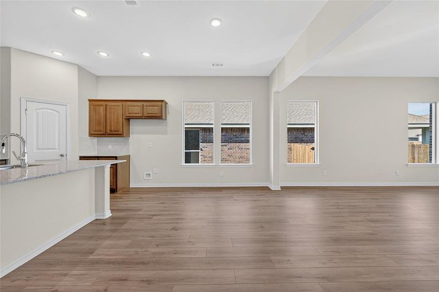 Spacious, unfurnished interior of a new home in Liberty Pointe, Gainesville (Image 16).