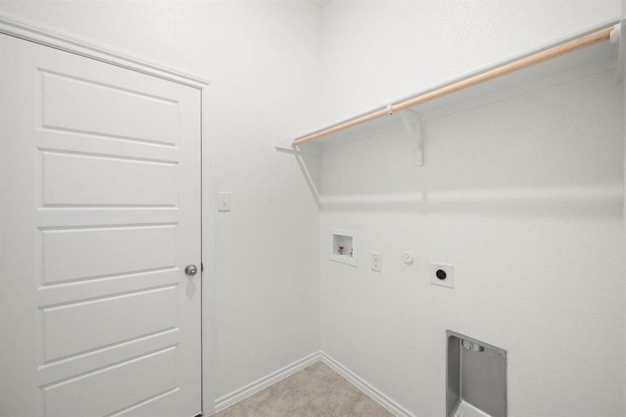 Spacious, unfurnished interior of a new home in Summer Crest, Crowley (Image 26).