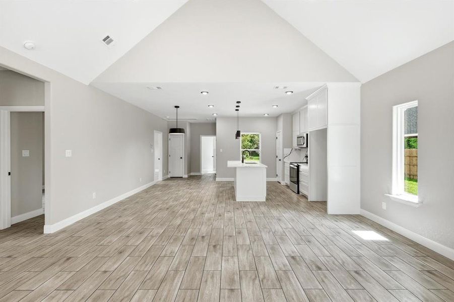 Spacious, unfurnished interior of a new home in , Bridgeport (Image 26). Spacious, unfurnished interior of a new home in , Bridgeport (Image 26).