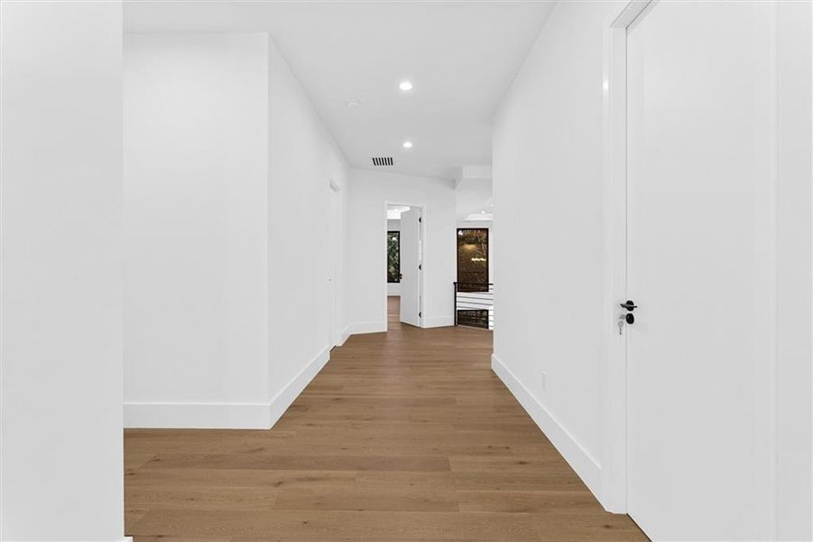 Spacious, unfurnished interior of a new home in , Sugar Hill (Image 91).