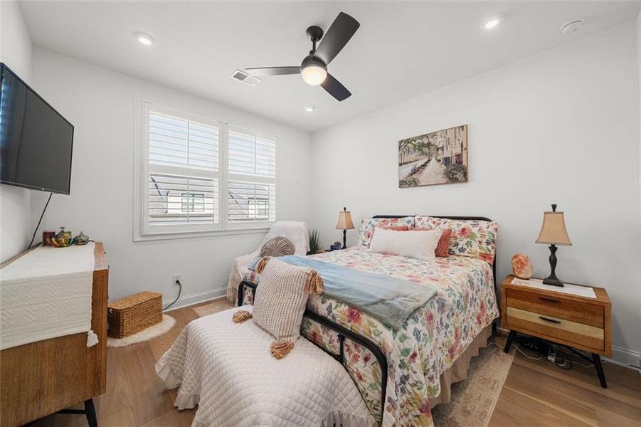 Furnished interior view inside a new home in , Alpharetta (Image 5).