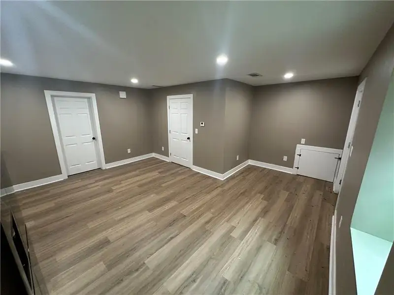 Spacious, unfurnished interior of a new home in , Atlanta (Image 27).