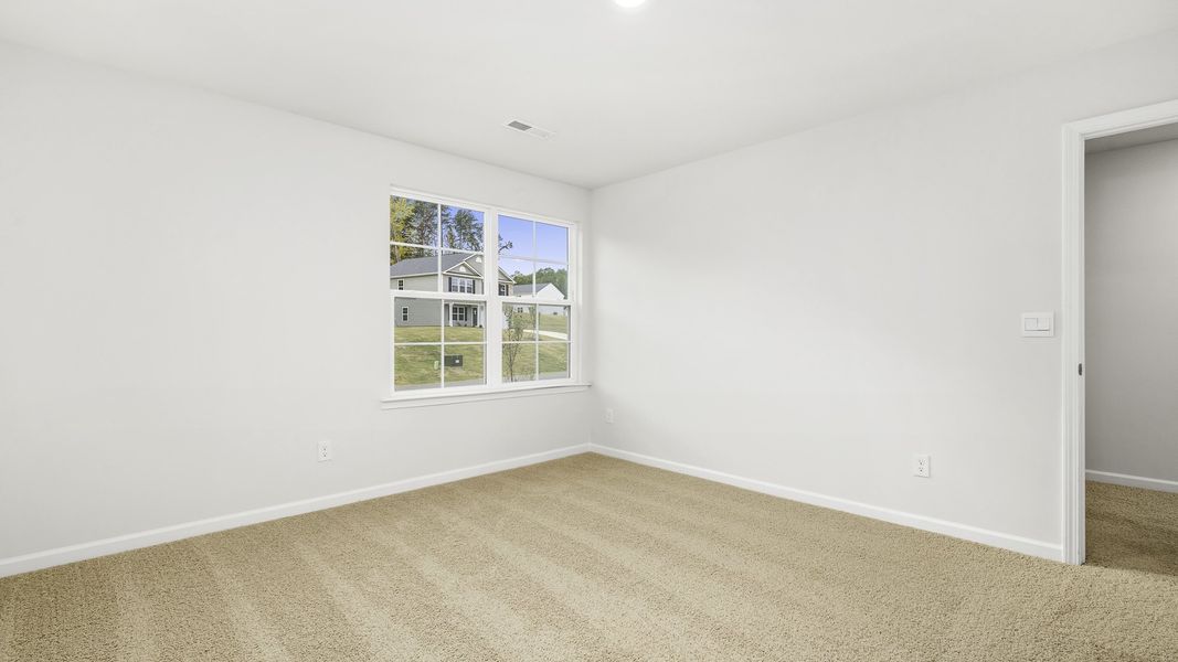 Spacious, unfurnished interior of a new home in Havencrest, Greensboro (Image 14).