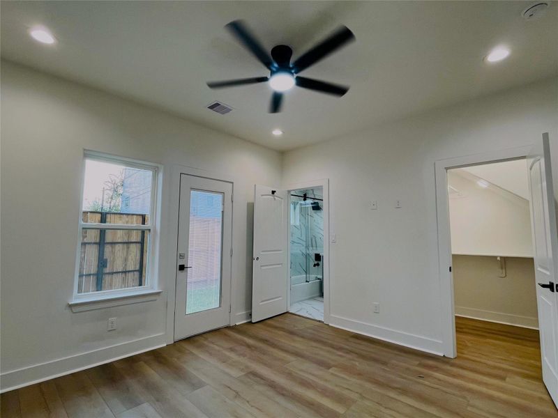 Spacious, unfurnished interior of a new home in , Houston (Image 45).