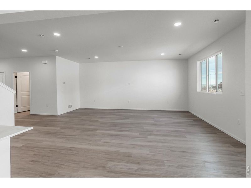 Spacious, unfurnished interior of a new home in , Johnstown (Image 34).