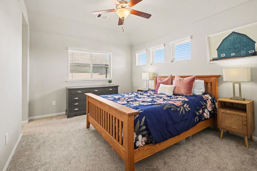 Furnished interior view inside a new home in Coastal Point, League City (Image 33). Furnished interior view inside a new home in Coastal Point, League City (Image 33).