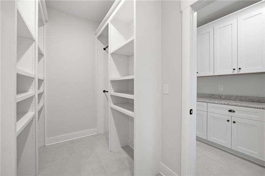 Furnished interior view inside a new home in , Dallas (Image 17).