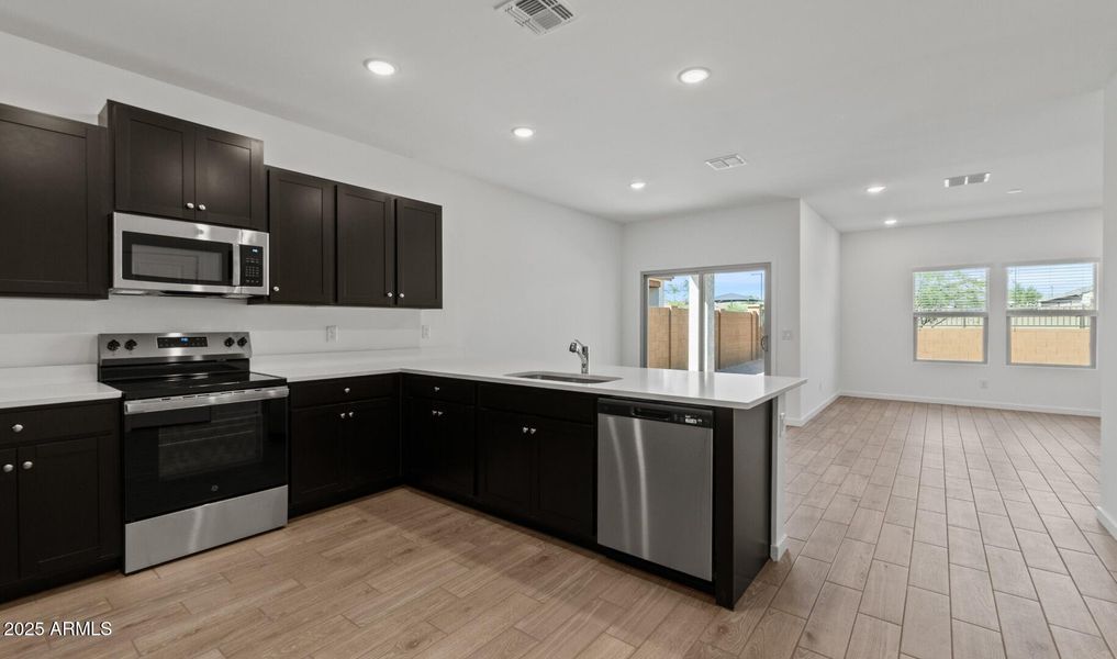 MR Lot #88 Kitchen 4 (Large) MR Lot #88 Kitchen 4 (Large)