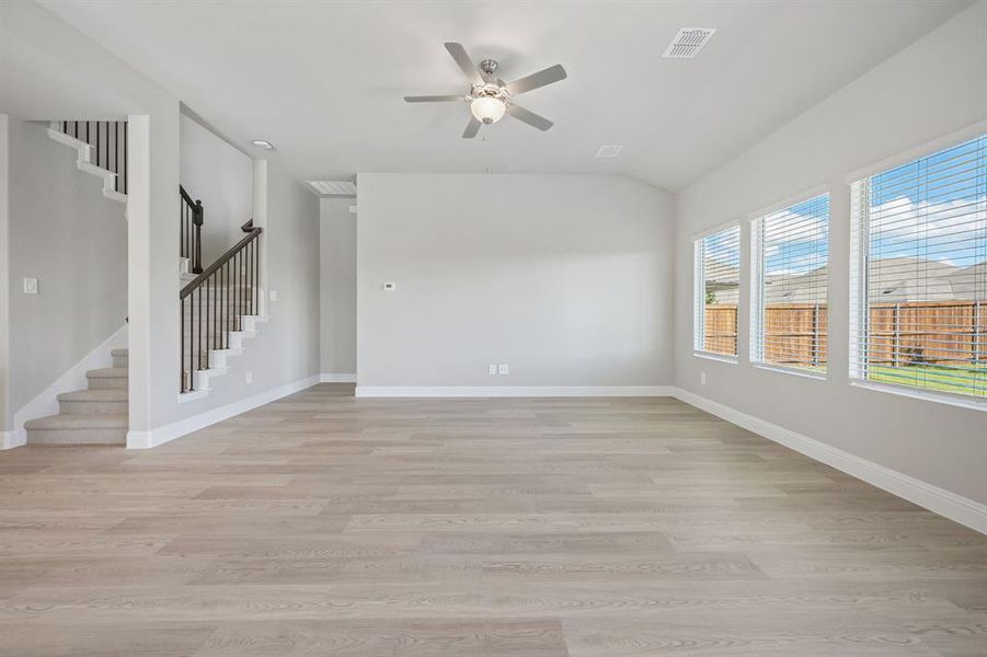 Spacious, unfurnished interior of a new home in Lakehaven - Signature Series, Farmersville (Image 20).