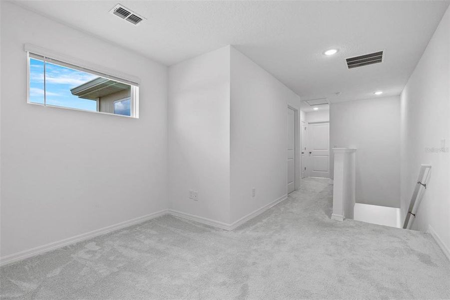 Spacious, unfurnished interior of a new home in , Winter Garden (Image 23).