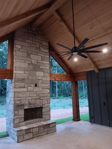 Community amenities in , Willis (Image 41).