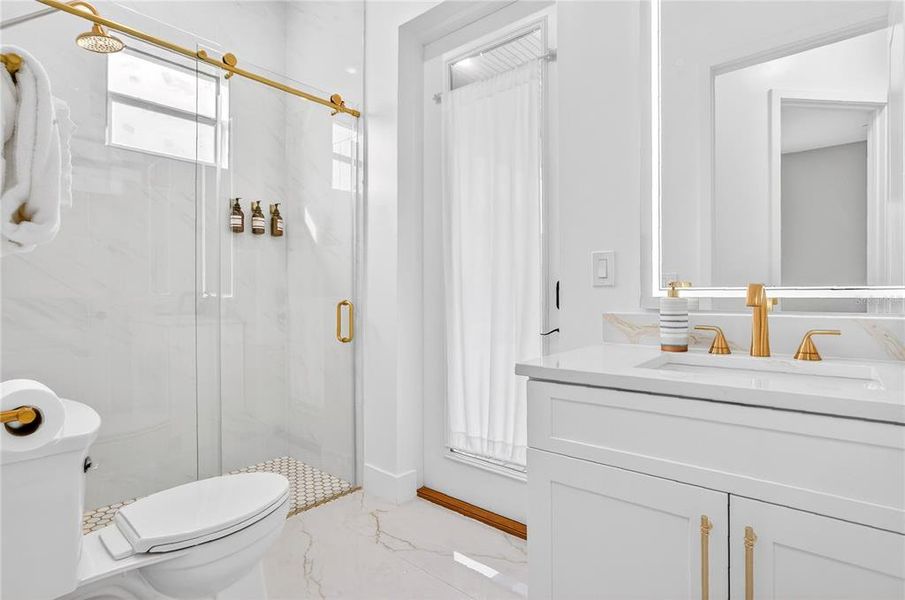 Furnished interior view inside a new home in , Orlando (Image 12).