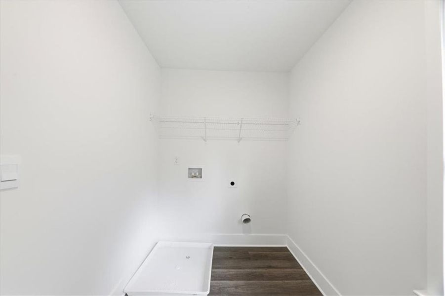 Spacious, unfurnished interior of a new home in Tuscany Hills, Douglasville (Image 42). Spacious, unfurnished interior of a new home in Tuscany Hills, Douglasville (Image 42).
