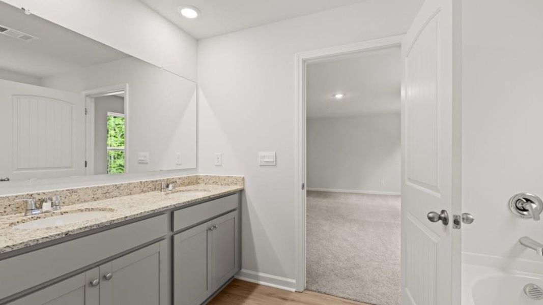 Furnished interior view inside a new home in Creekview, Atlanta (Image 9).