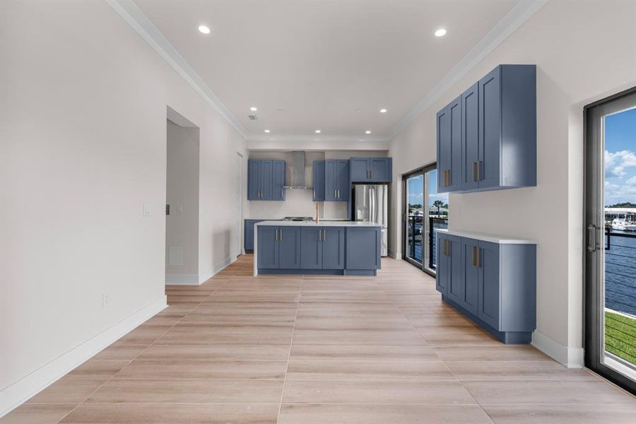 Spacious, unfurnished interior of a new home in , Apollo Beach (Image 28).