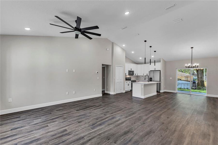 Spacious, unfurnished interior of a new home in , Orange City (Image 18).