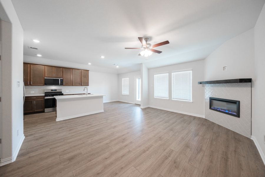 Spacious, unfurnished interior of a new home in Wildcat Ranch, Crandall (Image 19).